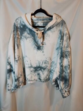 POL Green & White Tie Dye Cropped Hoodie - Relaxed Fit Boho Pullover